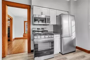 142 E Garfield Ave, New Castle, PA 16105 - Photo 13