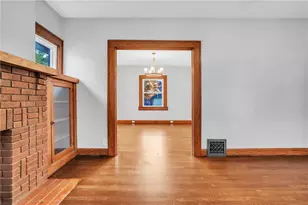 142 E Garfield Ave, New Castle, PA 16105 - Photo 9