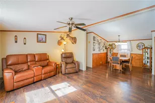 204 Hollowvue Rd, Big Beaver, PA 16157 - Photo 5