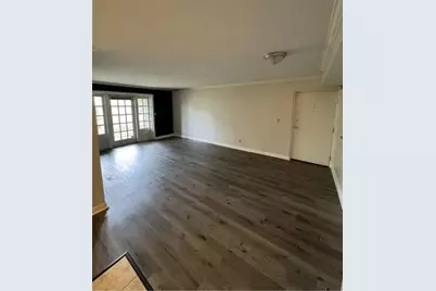 1000 Chatham Park Dr #J, Scott Township, PA 15216 - Photo 7