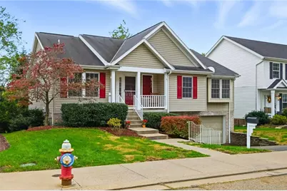 178 Oakbrook Cir, Pittsburgh, PA 15220 - Photo 1