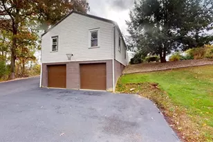 218 Myoma Rd, Adams Township, PA 16046 - Photo 5