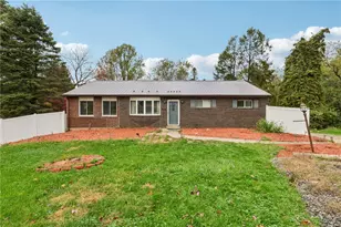 447 Englewood Dr, Ross Twp, PA 15237 - Photo 1