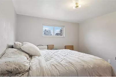 447 Englewood Dr, Ross Twp, PA 15237 - Photo 21