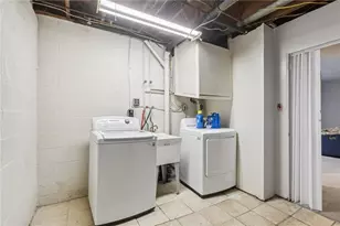 447 Englewood Dr, Ross Twp, PA 15237 - Photo 33