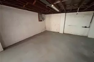 370 Princeton Dr, Pittsburgh, PA 15235 - Photo 9