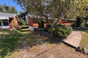 370 Princeton Dr, Pittsburgh, PA 15235 - Photo 3