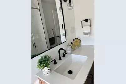 5582 Pocusset St, Pittsburgh, PA 15217 - Photo 19