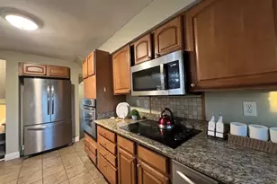 5582 Pocusset St, Pittsburgh, PA 15217 - Photo 15