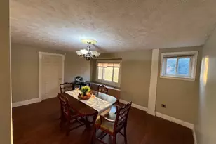 5582 Pocusset St, Pittsburgh, PA 15217 - Photo 7