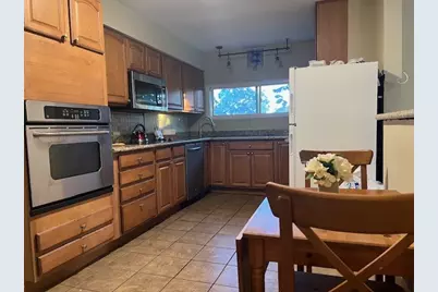 5582 Pocusset St, Pittsburgh, PA 15217 - Photo 13