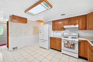 1033 Old Hills Rd, Elizabeth Twp/Boro, PA 15135 - Photo 7