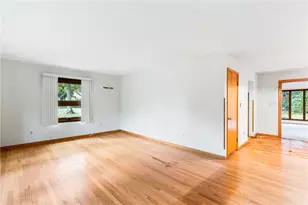 207 Orchard Terrace Dr, Wilmington Township, PA 16142 - Photo 3