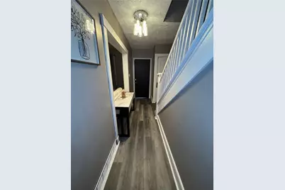 649 Singer Pl, Pittsburgh, PA 15221 - Photo 3