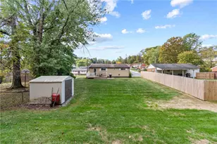 120 Holiday Park Dr, Pittsburgh, PA 15239 - Photo 21