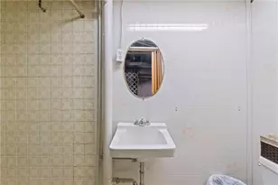 120 Holiday Park Dr, Pittsburgh, PA 15239 - Photo 17