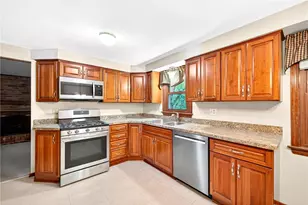 497 Bassett Dr, Bethel Park, PA 15102 - Photo 3