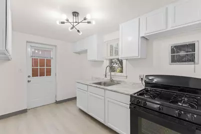 2165 Lindsay Rd, Pittsburgh, PA 15221 - Photo 11