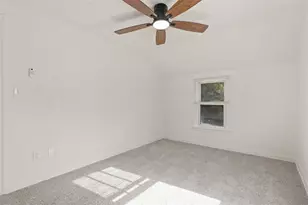 2165 Lindsay Rd, Pittsburgh, PA 15221 - Photo 19