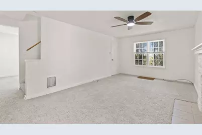 2165 Lindsay Rd, Pittsburgh, PA 15221 - Photo 7