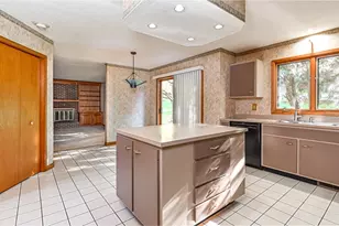 1627 King James Dr, Pittsburgh, PA 15237 - Photo 9