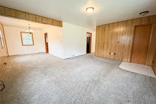 414 Holyoke Rd, Center Township, PA 16001 - Photo 7