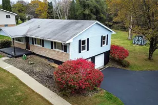 414 Holyoke Rd, Center Township, PA 16001 - Photo 5