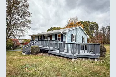 414 Holyoke Rd, Center Township, PA 16001 - Photo 47