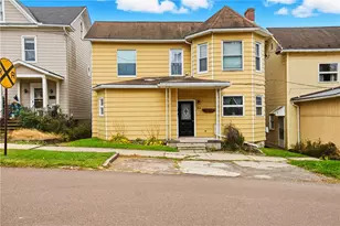 304 Meyers Ave, Meyersdale Boro, PA 15552 - Photo 1