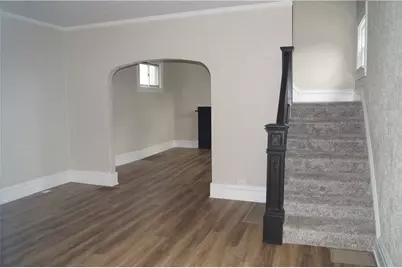 9 E Gaskill Ave, Jeannette, PA 15644 - Photo 3