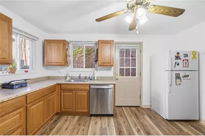 2327 Larkins Way, Pittsburgh, PA 15203 - Photo 11