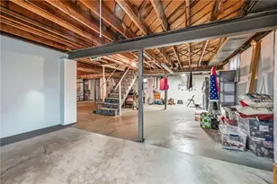 409 Patt Dr, Farrell, PA 16121 - Photo 37