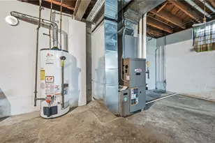 409 Patt Dr, Farrell, PA 16121 - Photo 39