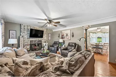 409 Patt Drive, Farrell, PA 16121 - Photo 13