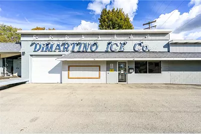 305 Division St, Jeannette, PA 15644 - Photo 1