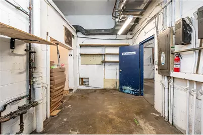 305 Division St, Jeannette, PA 15644 - Photo 29