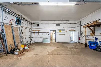 305 Division St, Jeannette, PA 15644 - Photo 25