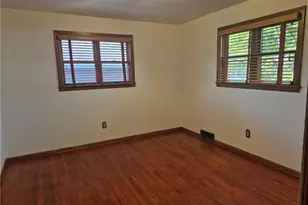 352 3rd St, Smithton, PA 15479 - Photo 19