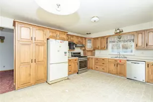 115 Acadia Ln, Washington Township, PA 15613 - Photo 9