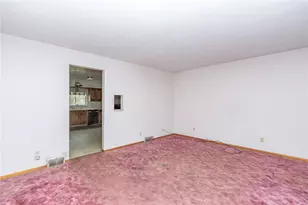 115 Acadia Ln, Washington Township, PA 15613 - Photo 7