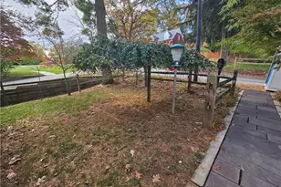 103 Sycamore Dr, Ross Twp, PA 15237 - Photo 5