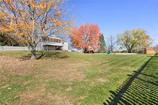 61 Escalon Dr, Findlay Township, PA 15108 - Photo 25