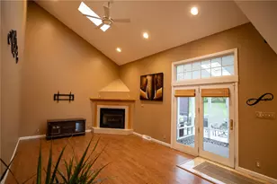 357 Morningstar Ln, Neshannock Township, PA 16105 - Photo 3