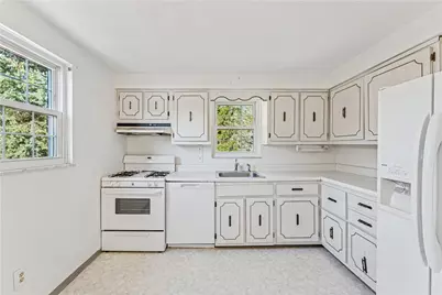 120 Parkwood Dr, Verona, PA 15147 - Photo 9