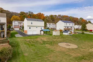 844 Hawk Valley Dr, Allegheny Township, PA 15656 - Photo 3