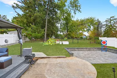 725 Eastman St, West Mifflin, PA 15122 - Photo 25