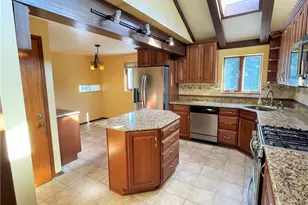 1602 Zeuger St, Pittsburgh, PA 15116 - Photo 11