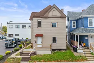 405 Main St, Coraopolis, PA 15108 - Photo 1