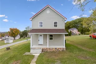 193 Chestnut St, Burrel-Blacklick, PA 15717 - Photo 1