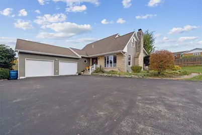 1187 Lakeview Dr, Unity Township, PA 15650 - Photo 1